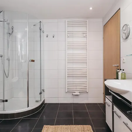 Kristall Apartamento *