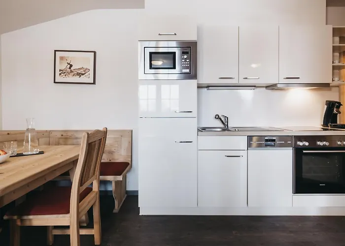 Kristall Apartment *